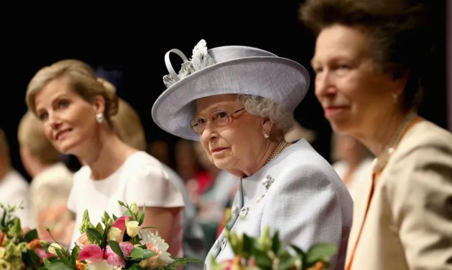 英女王唯一“原配”兒媳 嫁王室20餘年 靠懂事搞定婆婆？