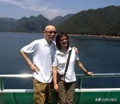 疑64歲葛優3歲兒子曝光，去年從美國接回北京