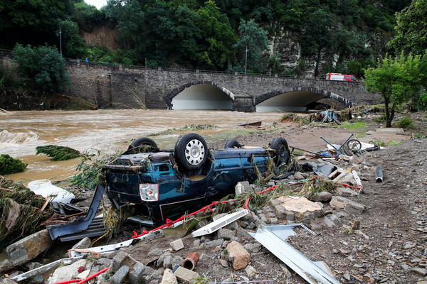 西歐百年“最強暴雨”！河決堤 消防員溺斃 至少46死70失蹤…