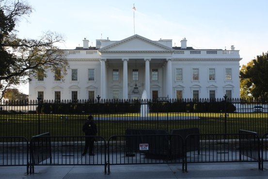 高層官員稱，眾多白宮幕僚和內閣成員可能離職。