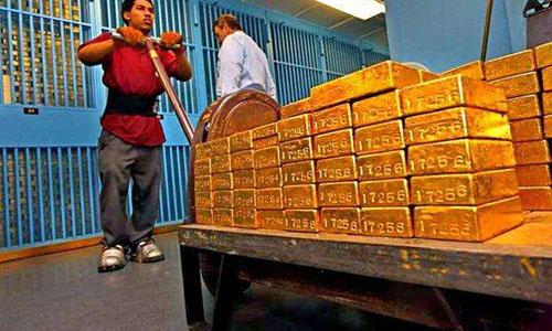 美債被“拋棄”後，世界多國宣布運回黃金，中國卻“運不回”？