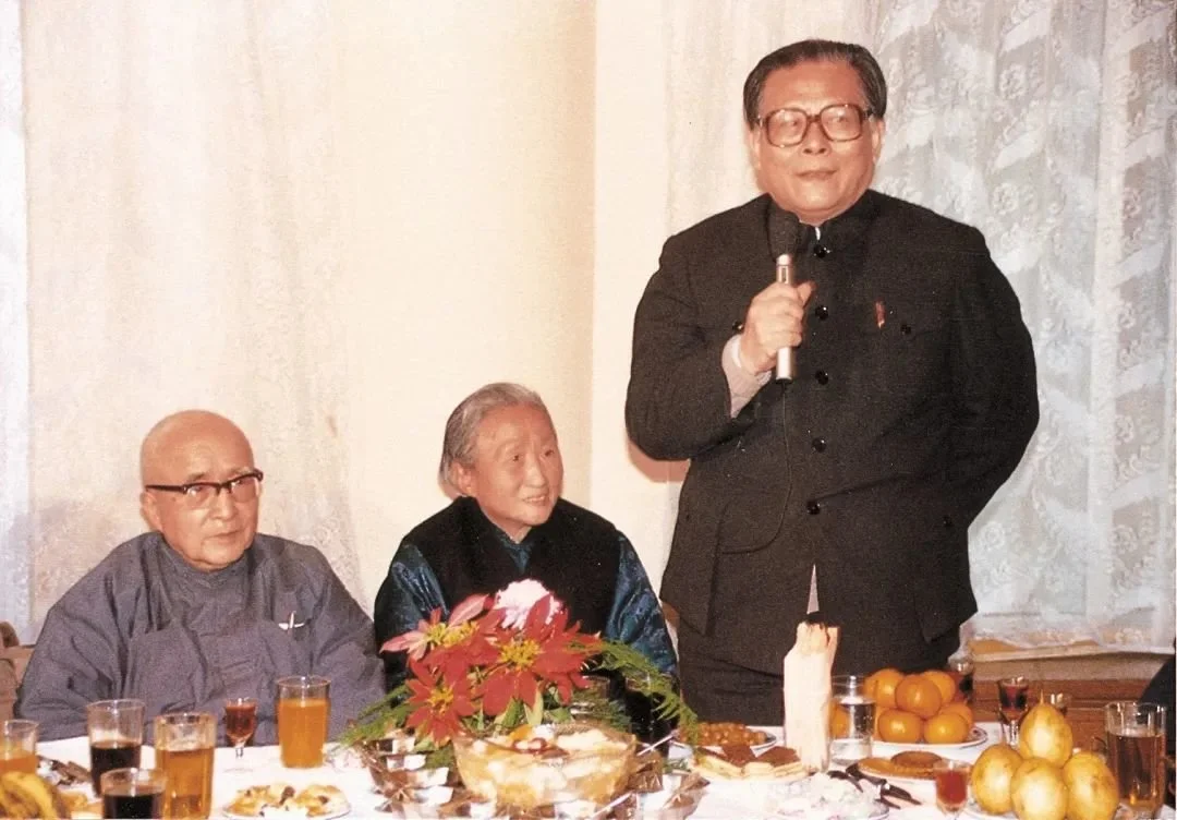 1987年1月3日，江澤民在朱物華教授執教60周年暨誕辰85周年慶祝會上致詞